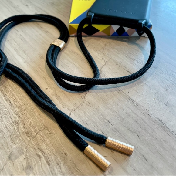 NEW! XouXou iPhone X/XS black case with cord - Picture 3 of 5